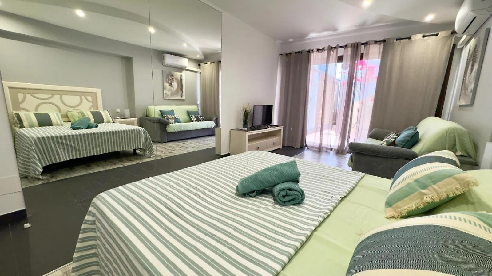 Inside Club Atlantis Resort- Fabulous Bungalow Costa Adeje